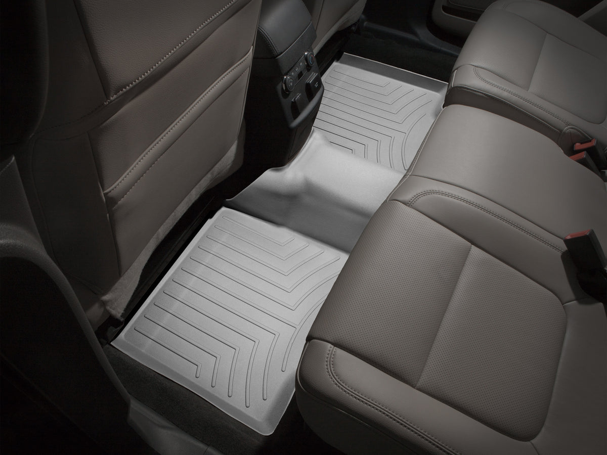 Tapis arrière FloorLiner gris WeatherTech Ford Explorer 2011-2019 (banquette ou sièges baquets sans console centrale seulement) - Récréashop
