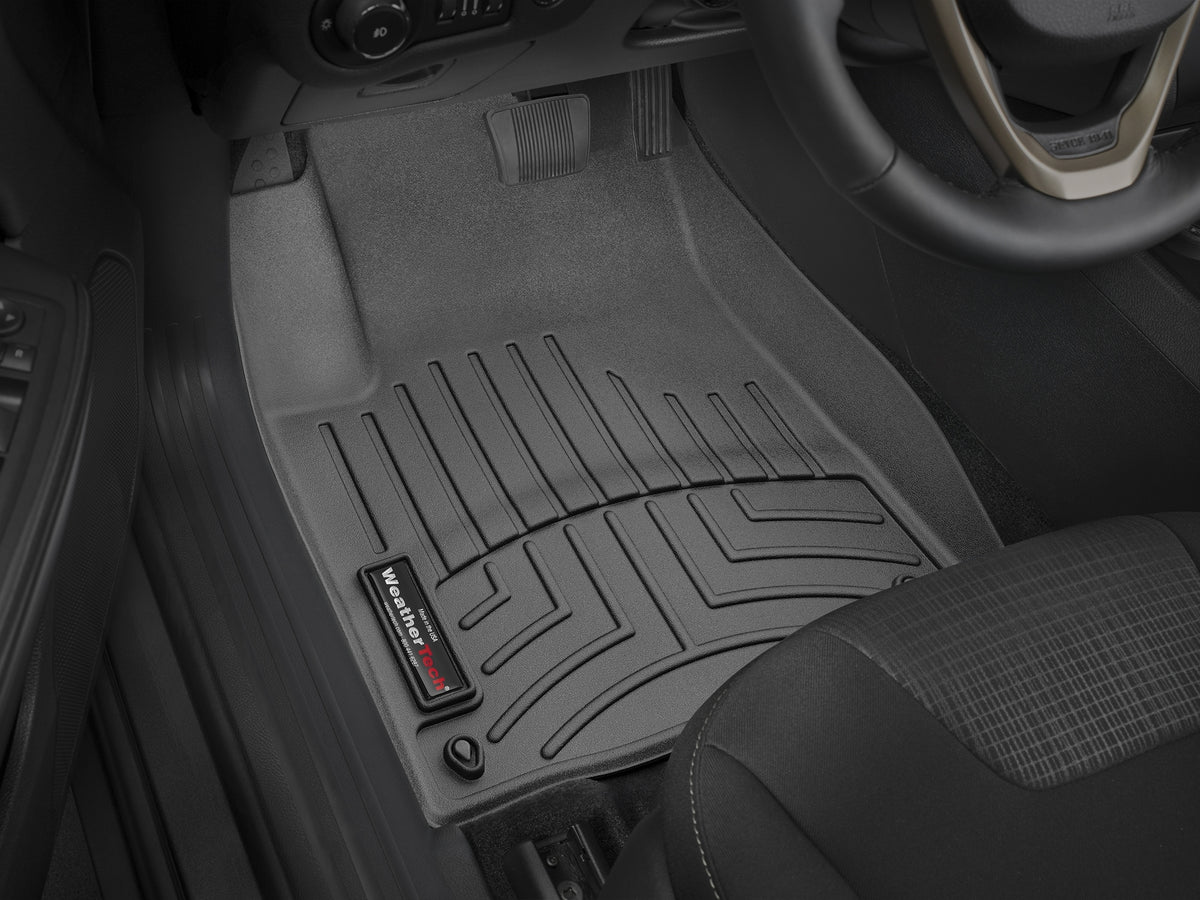 Tapis avant FloorLiner noir WeatherTech Jeep Cherokee 2015-2023 (2015 : sans plancher surélevé seulement) - Récréashop