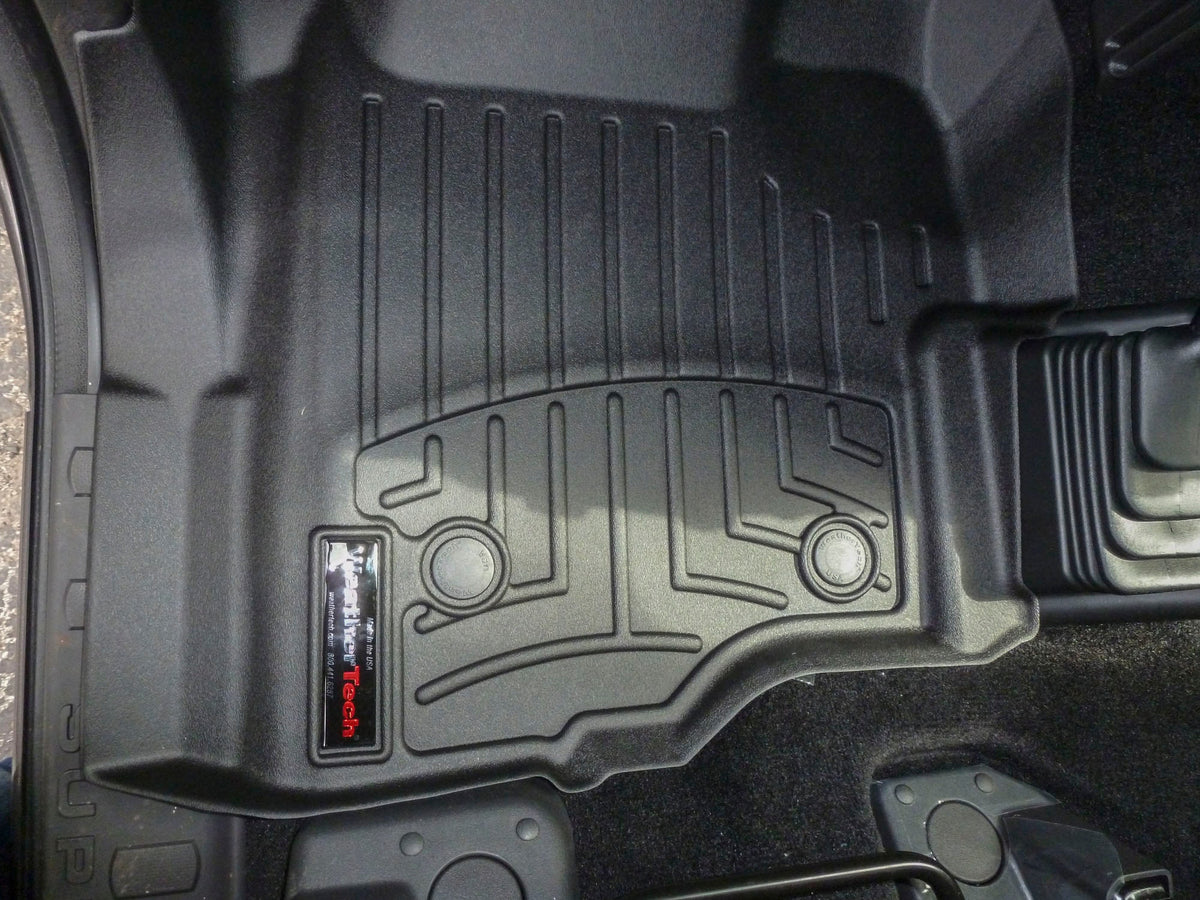 Tapis avant FloorLiner noir WeatherTech Ford F-250/F-350/F-450/F-550 2011 (selon la version, voir compatibilité) - Récréashop